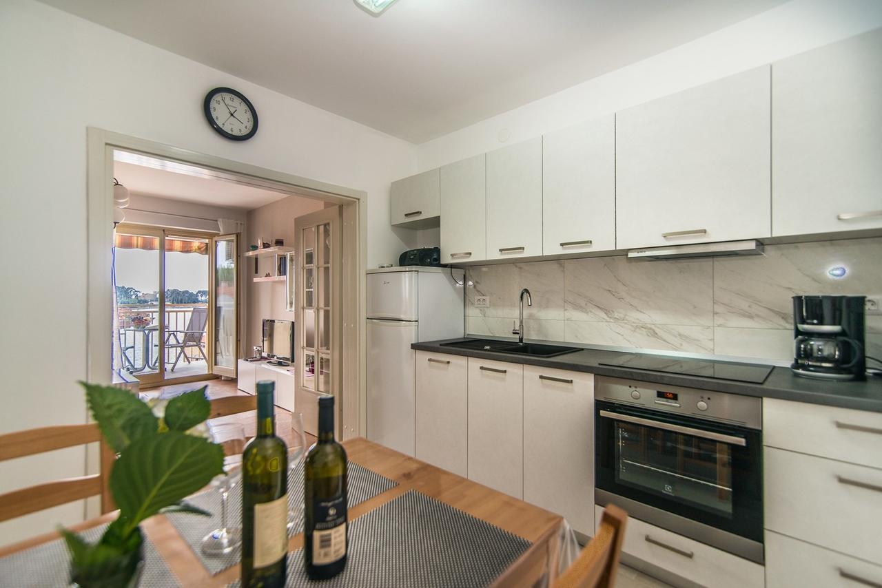 Apartment Vesna Kandlerova Porec Luaran gambar