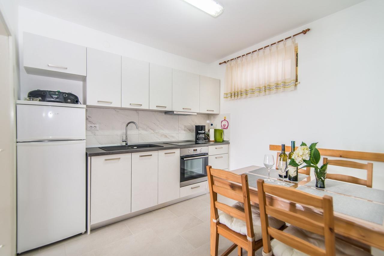 Apartment Vesna Kandlerova Porec Luaran gambar